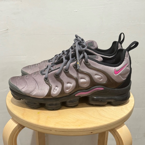 Nike Air VaporMax Plus Active Fuchsia Men’s Size 10.5 - Picture 4 of 9